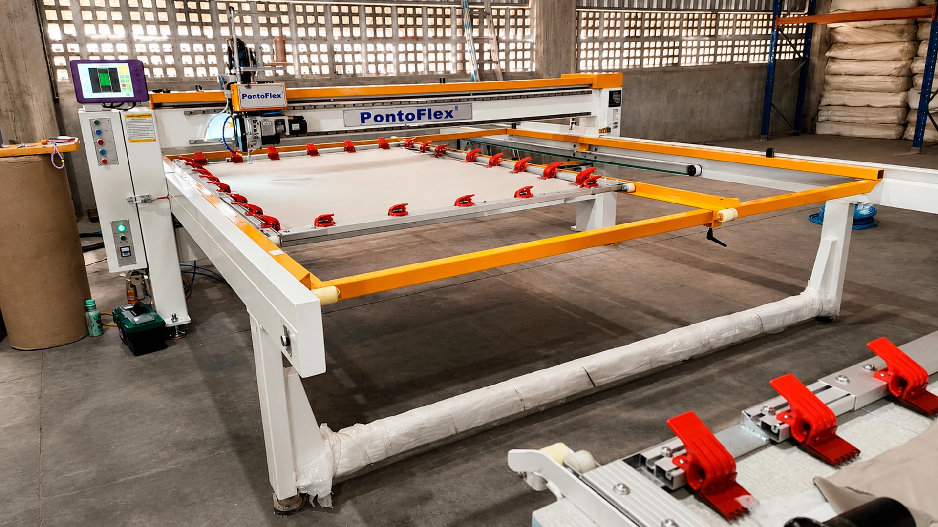 Painel e componentes da Máquina Pantográfica PontoFlex